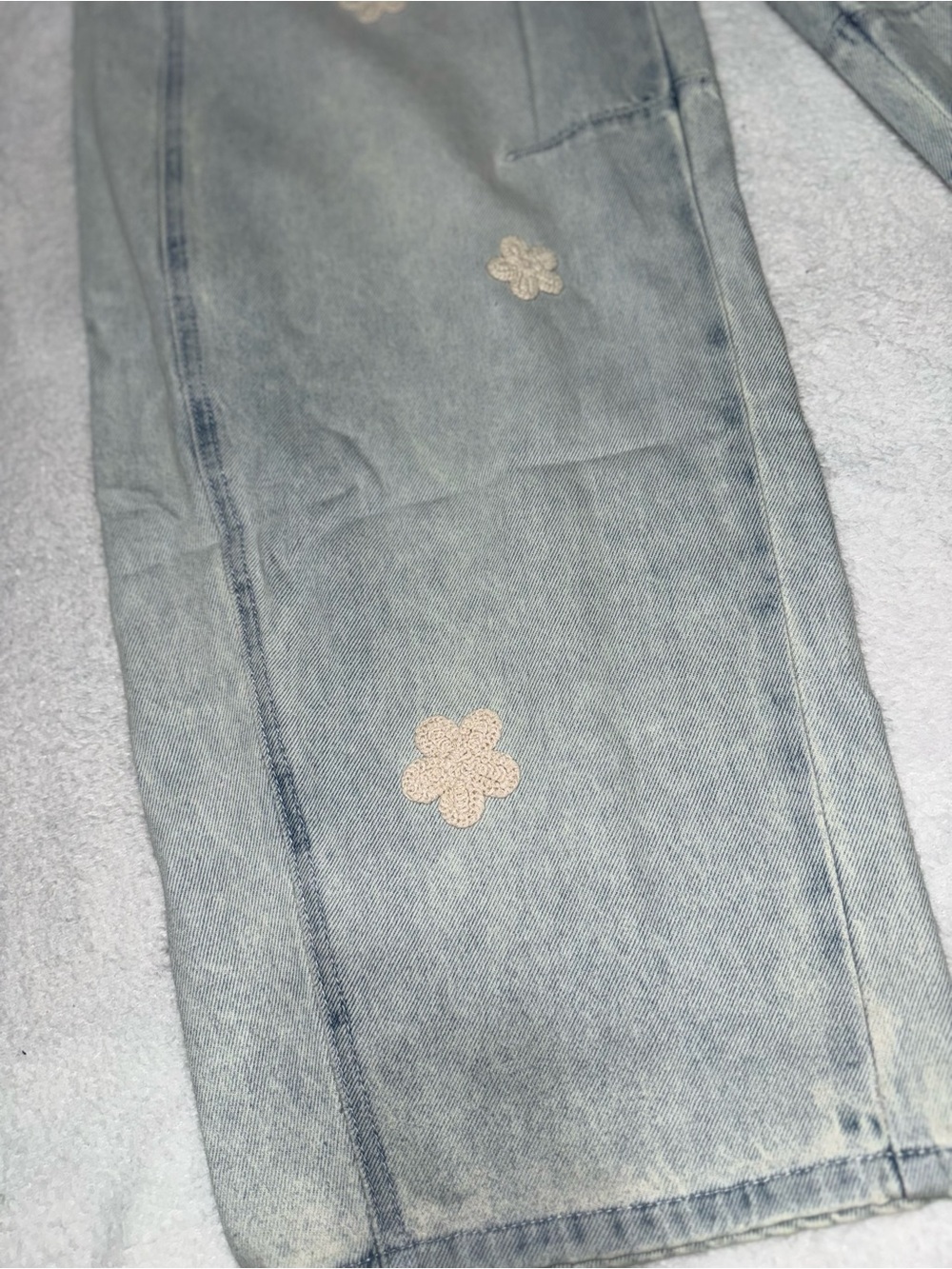 Embroidered Light Wash Wide-Leg Jeans - Women - Picture 5 of 6